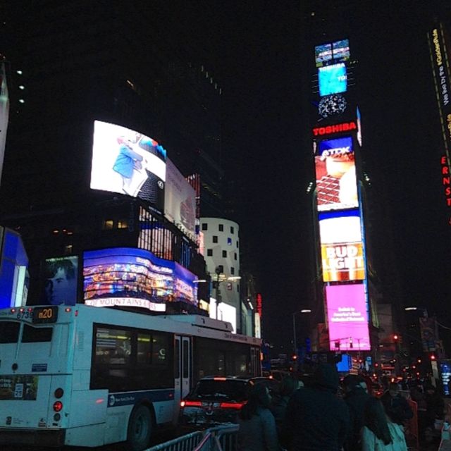 EMPiRE STATE BILL  BROADWAY  NEW YORKTIME'S SQUARE