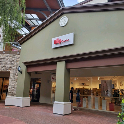 Singaporeans Heaven - JB Premium Outlet Stores