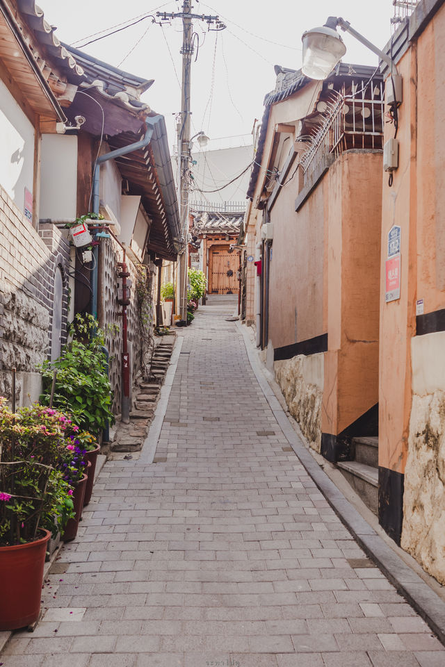 Bukchon Hanok Village | South Korea