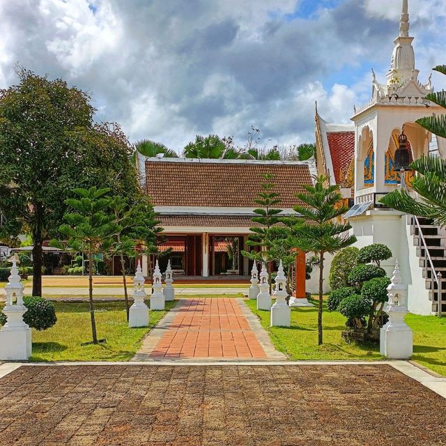 วัดพระบรมธาตุสวี ชุมพร