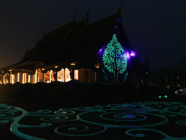 วัดสิรินธรวรารามภูพร้าว  วัดเรืองแสง  อุบลราชธานี