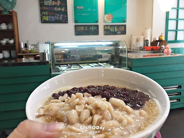 擁有多款健康清爽系配料的豆花店