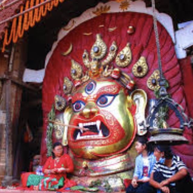 Experience The Beautiful City of Kathmandu 🌇