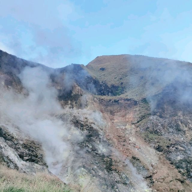煙霧裊裊-陽明山小油坑風景區