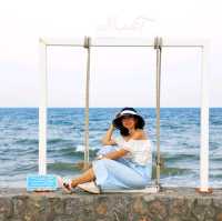 Miss T Cafe & Restaurant คาเฟ่สุดชิคริมทะเลหัวหิน