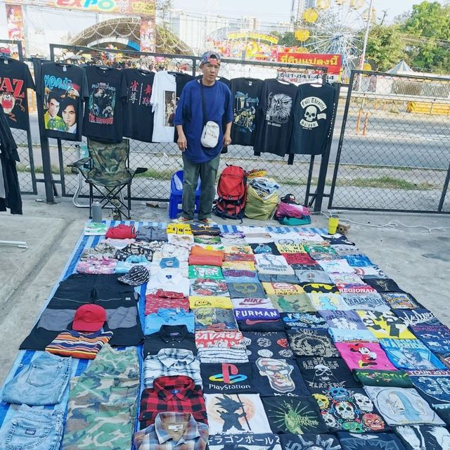 ตลาดนัดชื่อดังย่านนทบุรี​  