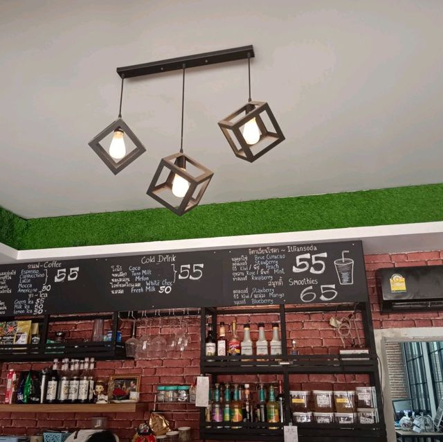 คาเฟ่ร้านดัง เกาะสีชัง