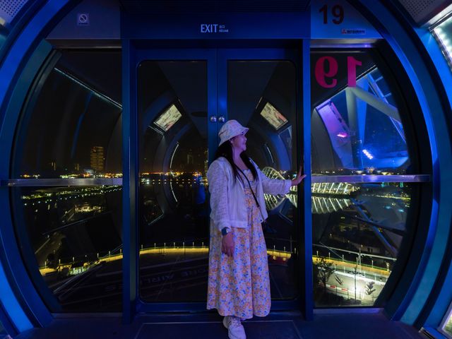 ชมวิวระฟ้ากับ Singapore Flyer 