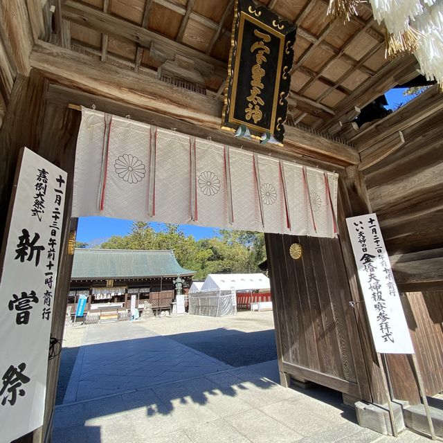 国生み神話の伊弉諾神宮（いざなぎじんぐう）