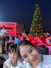 โมเม้นต์ Countdown 2024 at ICONSIAM