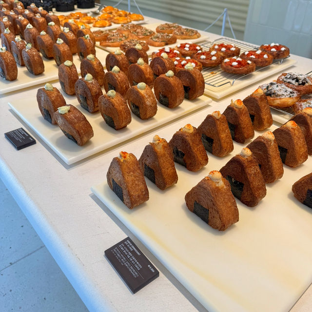 クロワッサン🥐がコンセプトのカフェ