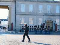 哥本哈根｜丹麥皇家衛兵換班儀式🇩🇰