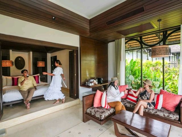 ที่พักติดทะเลภูเก็ต วิลล่าสุดหรูระดับ 5 ดาว 
