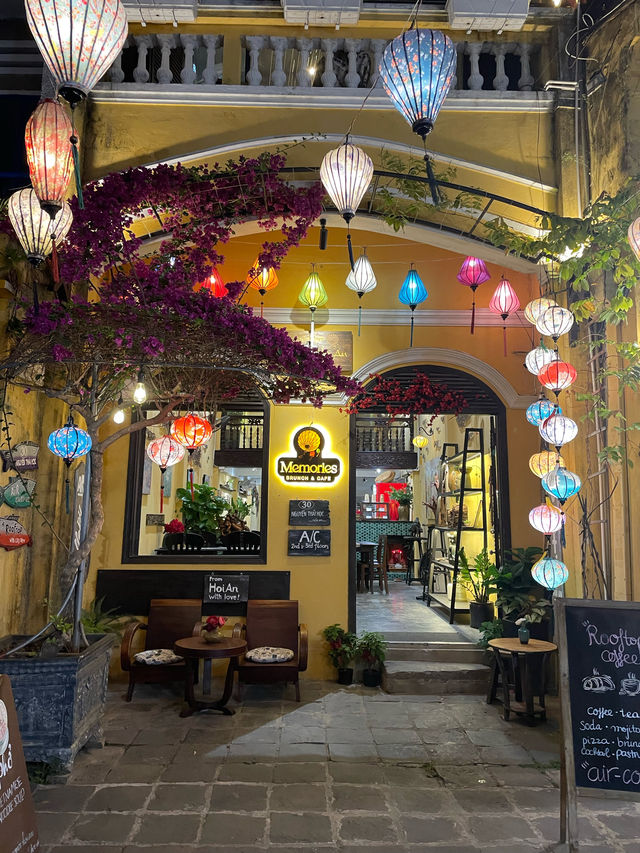 🇻🇳夜遊會安古城👍🏾浪漫小船放燈籠🏮
