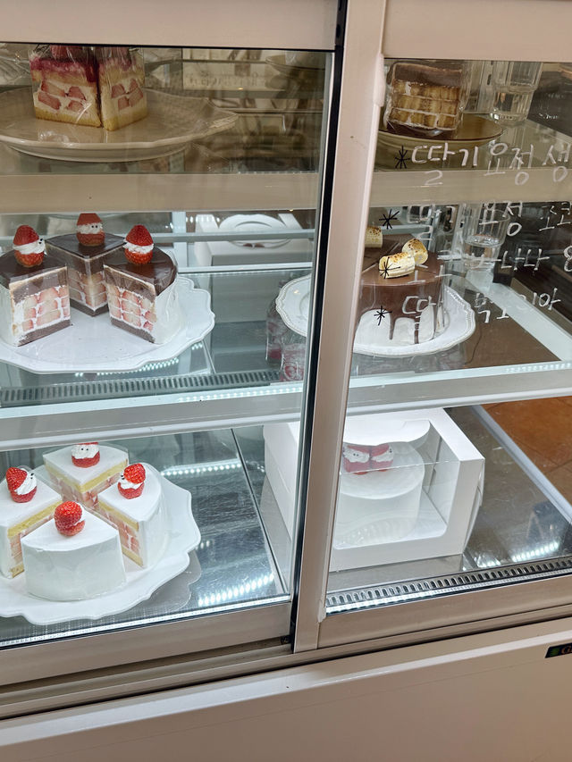 지금 당장 달려가야 할 과일 케이크 맛집🍰