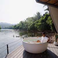 ที่พักริมน้ำกาญจนบุรี