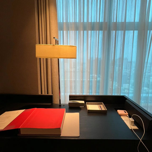 「龍崗啟悅國際酒店」現代大都會中的奢華