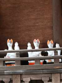 【草分稲荷神社/東京都】木彫りの恵比寿様と大黒様が見守る