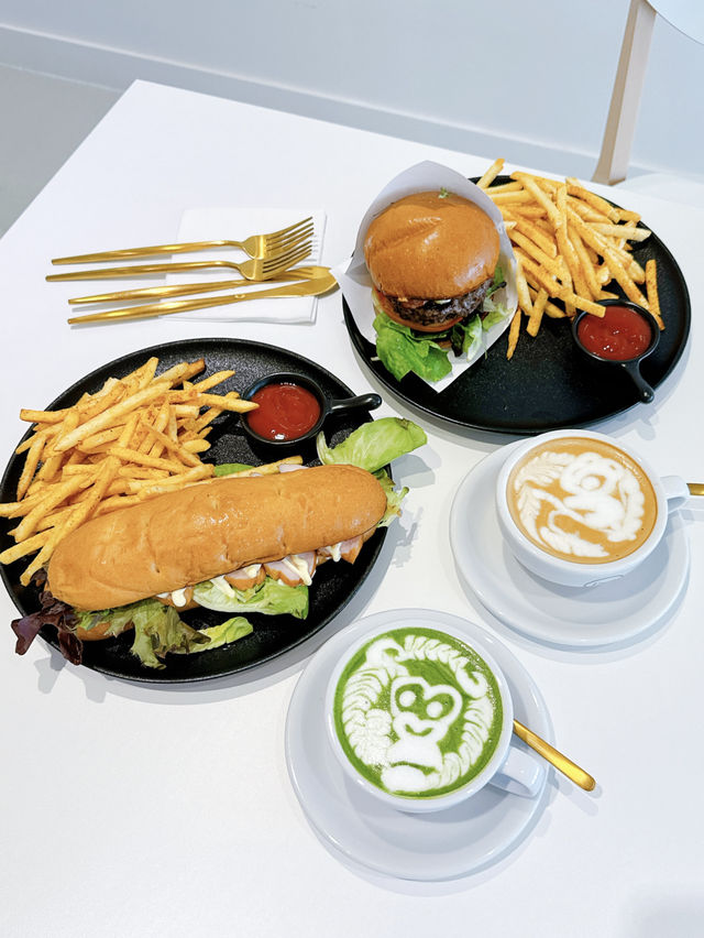 [召集咖啡控] 純白cafe，必點拉花咖啡！