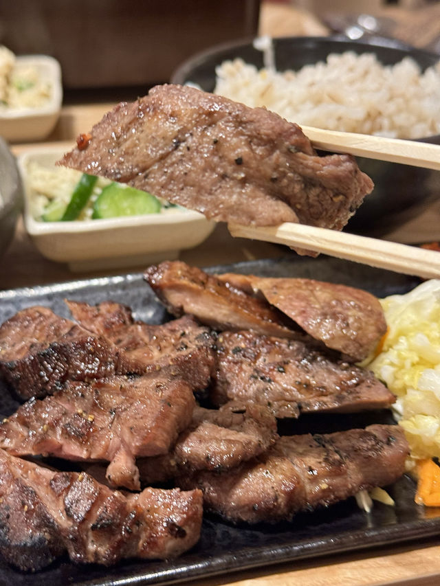 【大阪/梅田】梅田で昼飲みができる鰻串と牛タンのお店