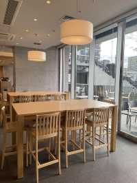 大阪　ピザが絶品のブックカフェ📚🍕
