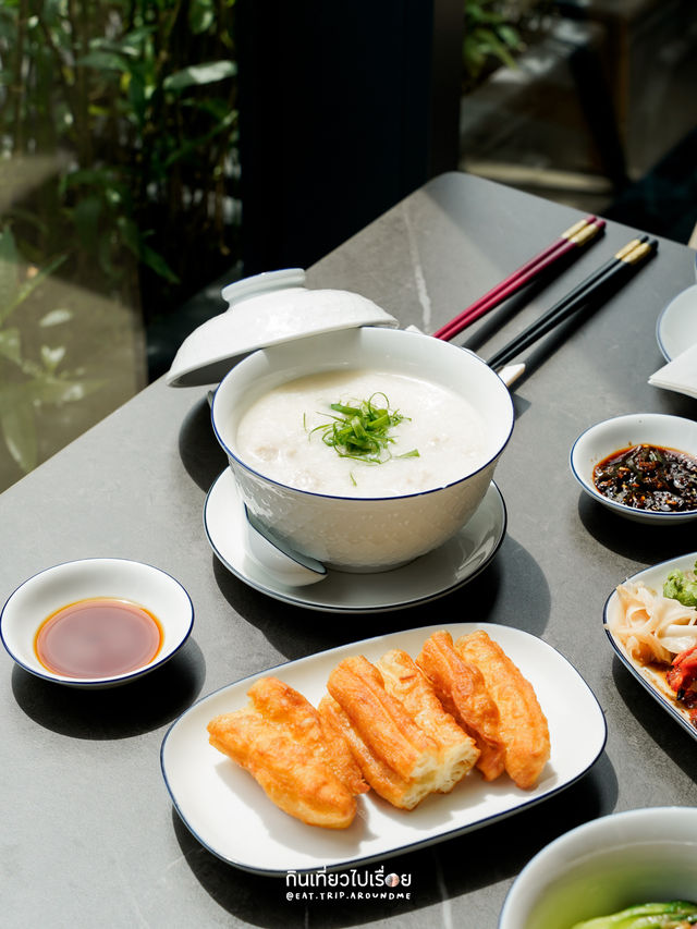 🥢🧧 อิ่มมื้อเที่ยงไปกับอาหารที่ Huá