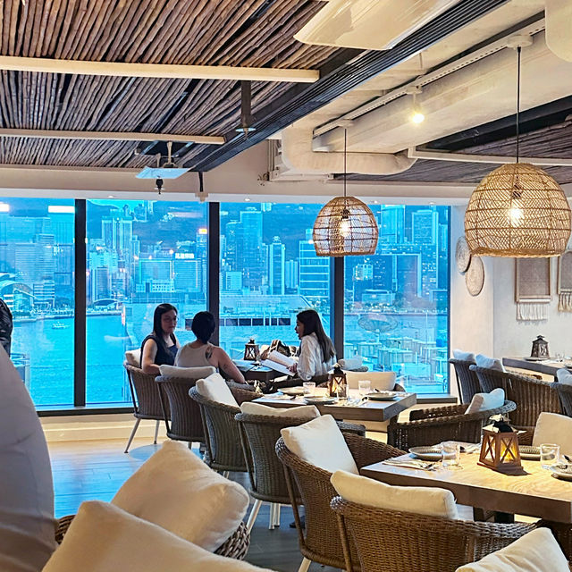 尖沙咀夜景&東南亞Fusion菜的渡假feel餐廳酒吧