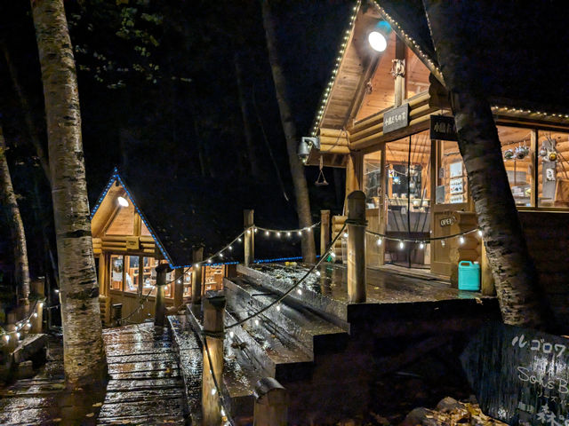 日本北海道-夜訪精靈小木屋：森林精靈露臺