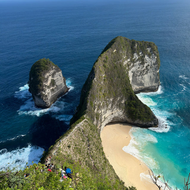 【佩尼達島 (Nusa Penida）1天遊，漂亮的海岸線】
