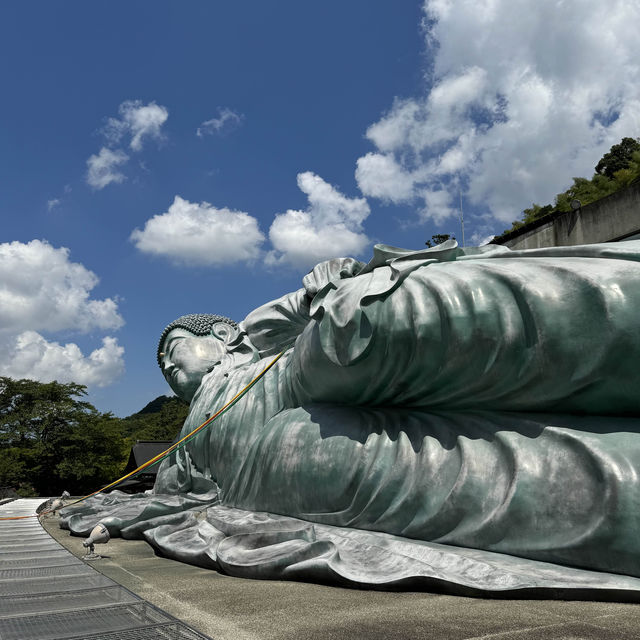 世界一の釈迦涅槃像
