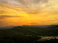 วัดสิรินธรวรารามภูพร้าว (วัดเรืองแสง) 