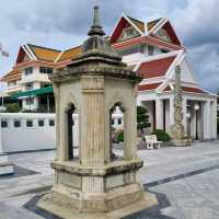 หลวงพ่อโต (ซำปากง) วัดกัลยาณมิตร วรมหาวิหาร