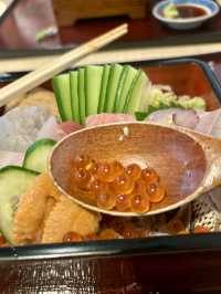 【中環】海言どんぶり専門店：精美的食材寶石盒，順時針品嚐每一款刺身