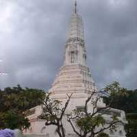 สักการะหลวงพ่อสุโขและพระพุทธรูปศิลา ที่วัดหนังฯ