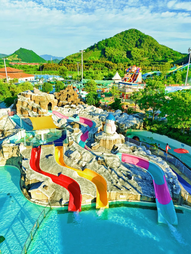 《水上樂園》【浙江安吉】亞洲最大水上樂園，提前購票！