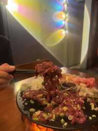 신선한 연어와육회 !! 감각적인 인테리어