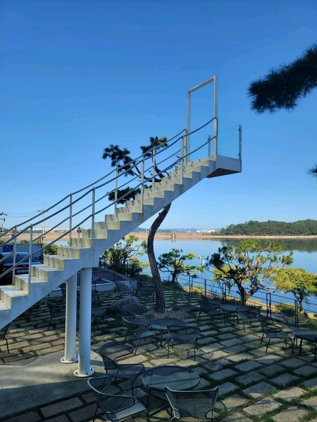 아침을 즐기는 멋진뷰 논산 감성카페🩵