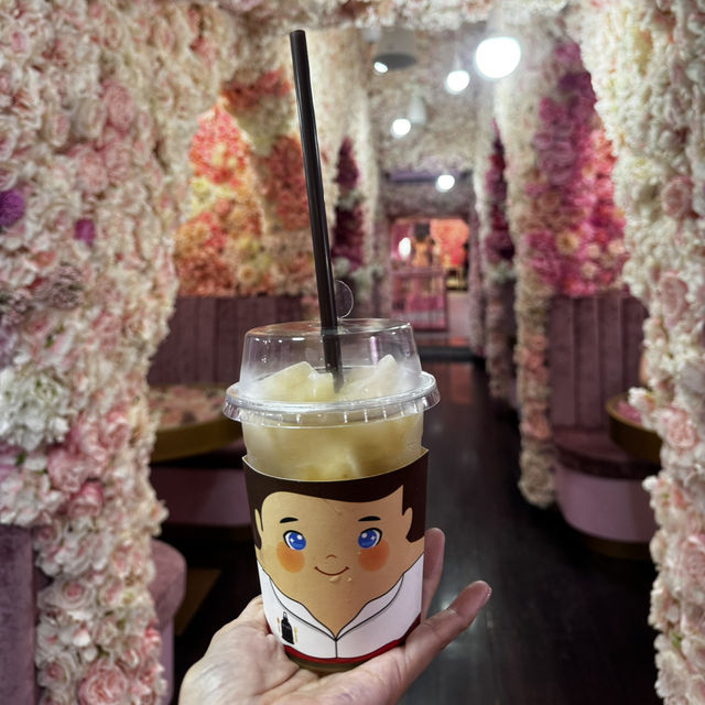💐🌹プーケットで一番映えるお店🌷🌸🌼