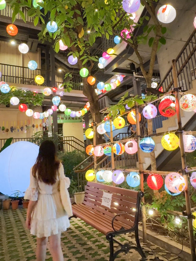 香港打卡｜充滿中秋氣氛的藍屋🩵