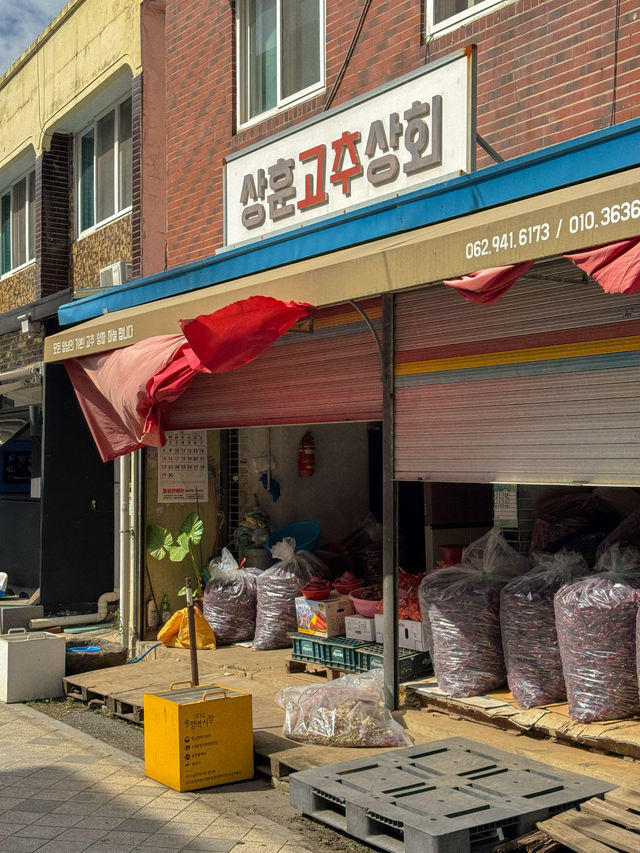 103년된 시장을 걸으며 데이트하기 좋은 곳