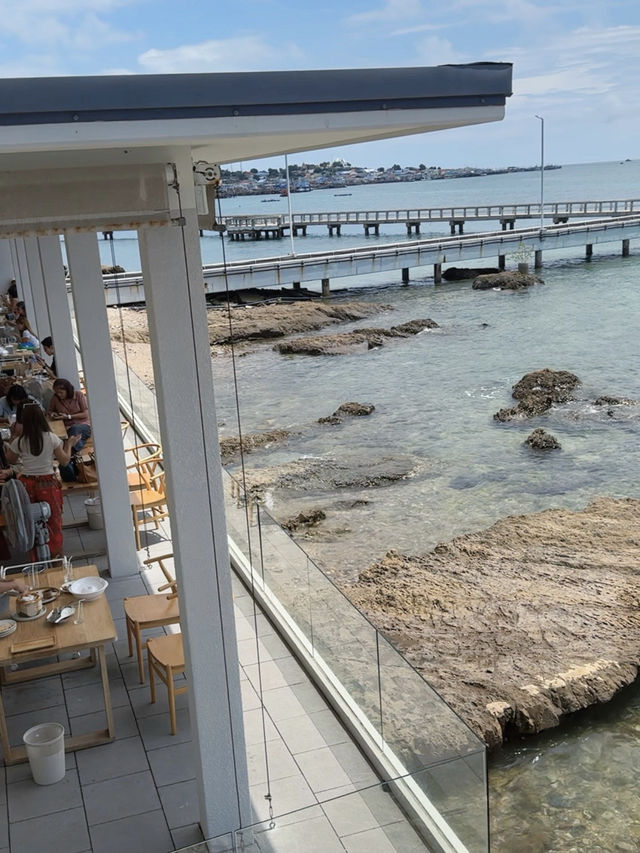 Palyn cafe & eatery Samaesarn 🌴🍃🧸🌤️🩵