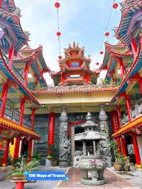 Black Dragon Cave Temple in Yong Peng 