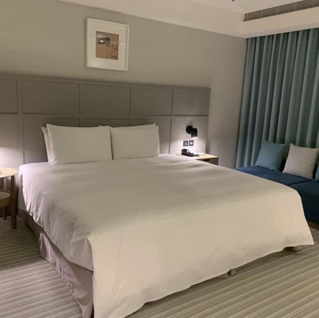 高雄喜迎旅店-設施齊備，位置極佳，六合夜市就在附近