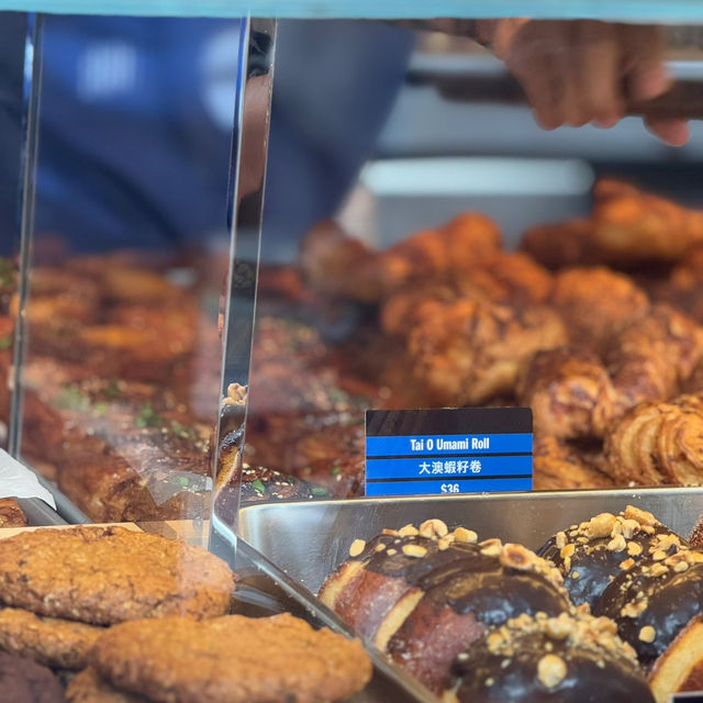 東涌新店期間限定 大澳蝦籽卷@bakehouse