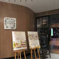 Greenhouse บุฟเฟ่ต์สุดหรูในโรงแรม Avani