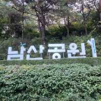 Namsan Park ในฤดูใบไม้เปลี่ยนสี