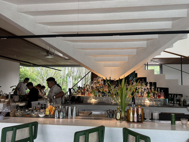 布吉網紅咖啡店， 共享工作空間 ，畫廊，餐廳集合於一身