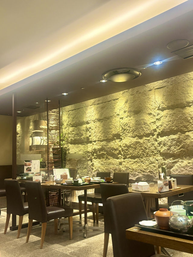 【日本東北】和幸 伊勢丹新潟店：炸豬扒定食專門店，無限添加味噌湯