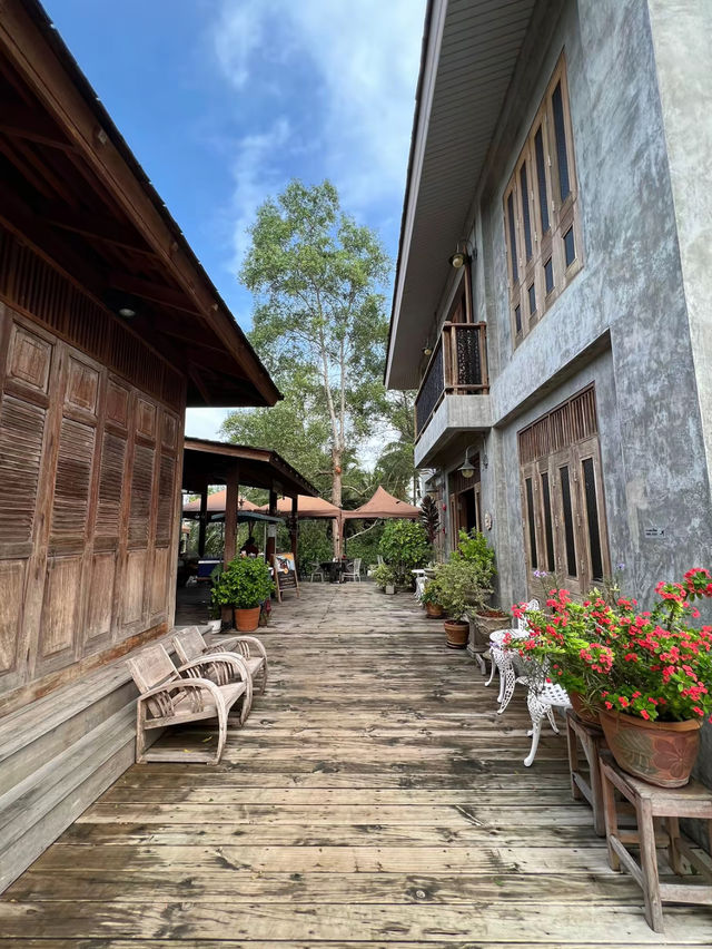 เรือนเสน่หา 🛋🍂 | ที่พักวินเทจ ณ อัมพวา