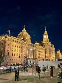 แสงสีของ The Bund ยามค่ำคืนมา